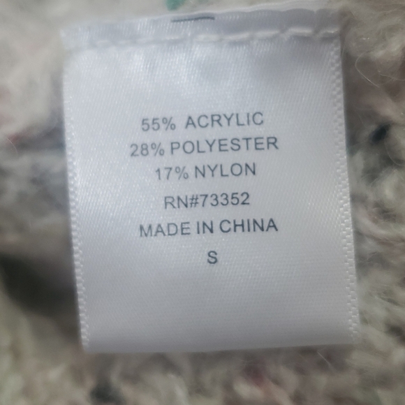 Hooked ❤ Up cardigan sweater size S NEW - Picture 6 of 8